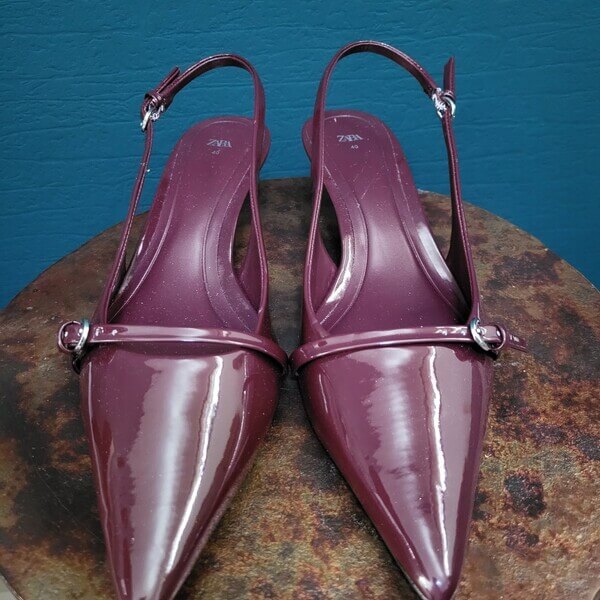 Slingback bordeaux ZARA