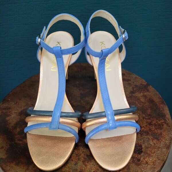 Pump blauw, bruin, goudkleurig KOCCA
