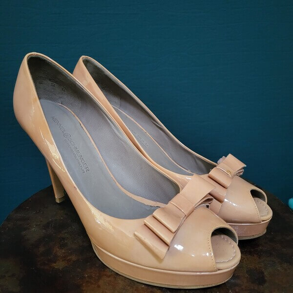 Hoge hak zalmkleurig pump